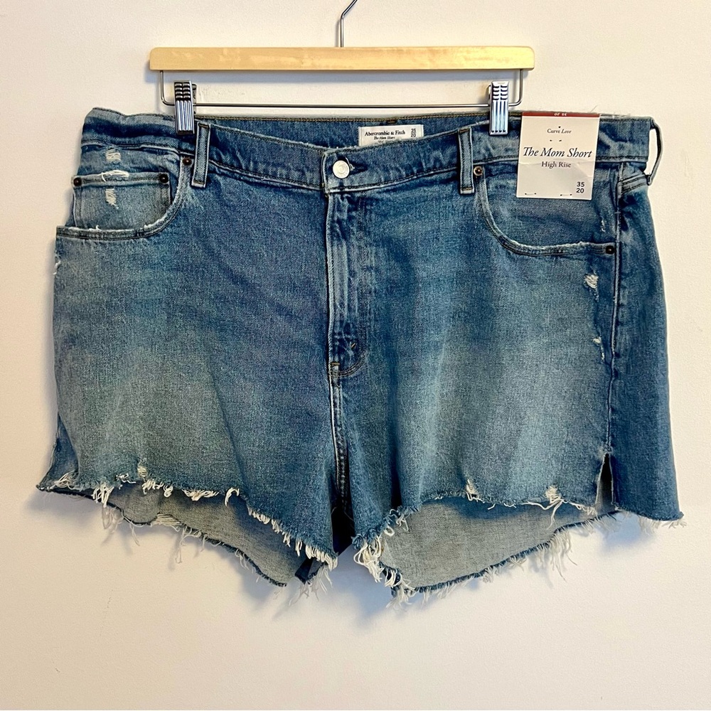 NWT Abercrombie and Fitch The Mom Short High Rise Jean Cutoffs Curve Love 20